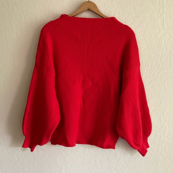 Line + Dot Red Ribbed Alder Sweater - Picture 2 of 10